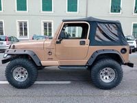 Usado Jeep Wrangler 241 HP (177 kW) 2001 Dourado SUV