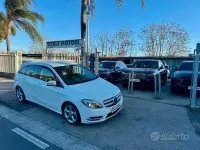 Begagnad Mercedes B200 Premium 136 HK (100 kW) 2012 Vit Minibuss