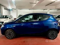 Usata Lancia Ypsilon 69 CV (50 kW) 2014 Bluazzurro Utilitaria