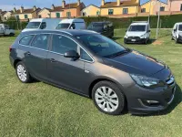 Usata Opel Astra Cosmo 140 CV (102 kW) 2014 Grigio Station wagon