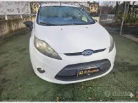 Usata Ford Fiesta 70 CV (51 kW) 2012 Furgone