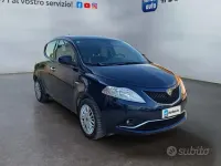 Usata Lancia Ypsilon Gold 69 CV (50 kW) 2017 Blu Utilitaria