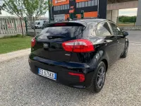 Usata Kia Rio 90 CV (66 kW) 2016 Nero Utilitaria