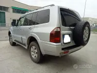 Usata Mitsubishi Pajero 160 CV (117 kW) 2004 Grigio SUV