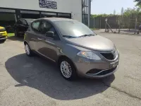 Usata Lancia Ypsilon Silver 69 CV (50 kW) 2016 Grigio Utilitaria