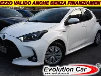 Usata Toyota Yaris Hybrid Business Edition 92 CV (67 kW) 2020 Bianco Berlina