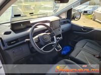 Usata Hyundai Staria 177 CV (130 kW) 2022 Bianco Monovolume