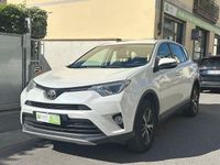 Usata Toyota RAV4 Business Edition 143 CV (105 kW) 2017 Bianco SUV