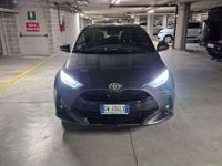 Usata Toyota Yaris Hybrid Lounge 131 CV (96 kW) 2024 Grigio Berlina