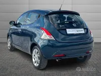 Usata Lancia Ypsilon Gold 69 CV (50 kW) 2016 Blu met. Utilitaria