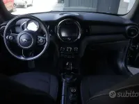 Usata Mini ONE 102 CV (75 kW) 2018 Nero Utilitaria