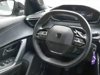 Usata Peugeot 2008 Allure 101 CV (74 kW) 2025 Grigio SUV