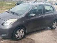 Usata Toyota Yaris Sol 100 CV (73 kW) 2009 Grigio Utilitaria