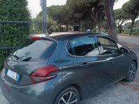 Usata Peugeot 208 82 CV (60 kW) 2017 Grigio Utilitaria
