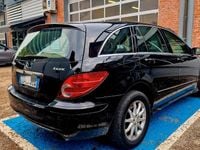 Usata Mercedes R320 224 CV (164 kW) 2007 Nero Monovolume