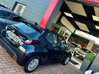 Usata Toyota Yaris Hybrid Business Edition 92 CV (67 kW) 2021 Nero Berlina