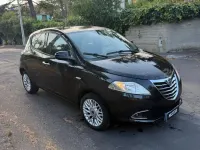Usata Lancia Ypsilon Gold 95 CV (69 kW) 2015 Nero Utilitaria