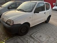 Usata Fiat 600 54 CV (39 kW) 2007 Bianco Utilitaria