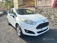 Usata Ford Fiesta Titanium 75 CV (55 kW) 2013 Bianco Berlina