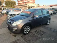 Usata Hyundai i20 75 CV (55 kW) 2012 Grigio Utilitaria