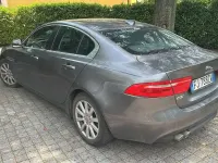 Usata Jaguar XE Portfolio 179 CV (131 kW) 2017 Argento Berlina