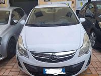 Usata Opel Corsa 75 CV (55 kW) 2013 Bianco Berlina