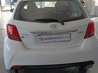 Usata Toyota Yaris Lounge 90 CV (66 kW) 2016 Bianco Berlina
