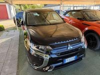 Usata Mitsubishi Outlander P-HEV 135 CV (99 kW) 2020 Nero SUV