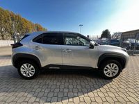 Usata Toyota Yaris Cross Business Edition 92 CV (67 kW) 2024 Argento SUV