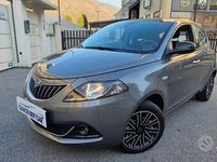 Usata Lancia Ypsilon Gold 69 CV (50 kW) 2022 Grigio scuro Utilitaria