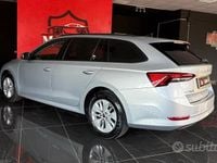 Usata Skoda Octavia Executive 150 CV (110 kW) 2022 Grigio Station wagon