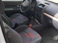 Usata Renault Clio II 75 CV (55 kW) 2004 Grigio Utilitaria