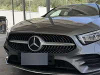 Usata Mercedes A180 Premium 116 CV (85 kW) 2019 Grigio Berlina