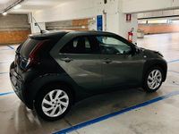 Usata Toyota Aygo X 72 CV (52 kW) 2022 Verde SUV