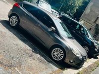 Begagnad Ford Focus 100 HK (73 kW) 2012 Grå Sedan