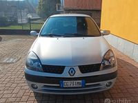 Usata Renault Clio II Expression 75 CV (55 kW) 2003 Grigio Berlina