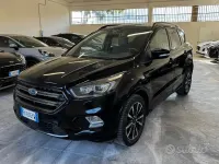 Usata Ford Kuga ST-Line 120 CV (88 kW) 2019 Nero SUV