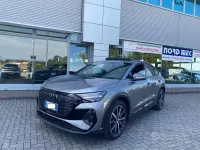 Usata Audi Q4 e-tron Business 210 kW (286 CV) 2024 Grigio SUV