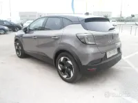 Usata Renault Captur Techno 91 CV (66 kW) 2025 Grigio SUV