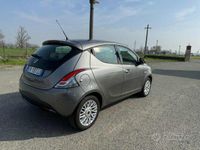 usata Lancia Ypsilon 1.2 69 CV 5 porte Silver