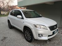 usata Toyota RAV4 crossover modello Style 2.2D-4D 150cv