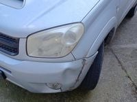 Usata Toyota RAV4 116 CV (85 kW) 2004 Grigio SUV