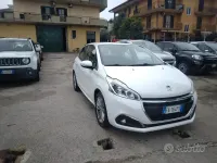 Usata Peugeot 208 Allure 82 CV (60 kW) 2015 Bianco Utilitaria