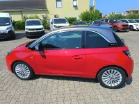 Usata Opel Adam Glam 69 CV (50 kW) 2016 Rosso Utilitaria