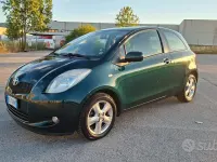 Usata Toyota Yaris 87 CV (63 kW) 2007 Verde Utilitaria