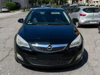 Usata Opel Astra Cosmo 110 CV (80 kW) 2010 Nero Berlina