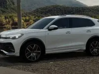 Nuova VW Tiguan R-line Plus 150 CV (110 kW) 2026 Bianco SUV