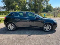 Gebraucht Alfa Romeo Giulietta Distinctive 120 PS (88 kW) 2015 Schwarz Kleinwagen