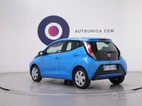 Usata Toyota Aygo Cool 69 CV (50 kW) 2016 Blu Utilitaria