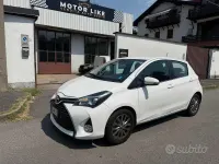 Usata Toyota Yaris Trend 69 CV (50 kW) 2017 Bianco Berlina